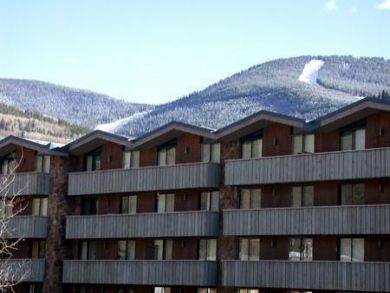 Vail vacation rental condo for skiing with mountain view