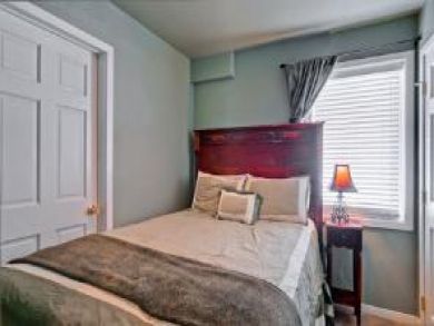 Bedroom 4 with double bed & one set of bunk beds