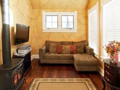 Sun room with flat screen TV & fireplace