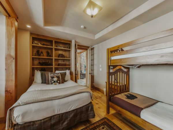 Luxury Mountain Retreat in Breckenridge - Ideal for Large Groups