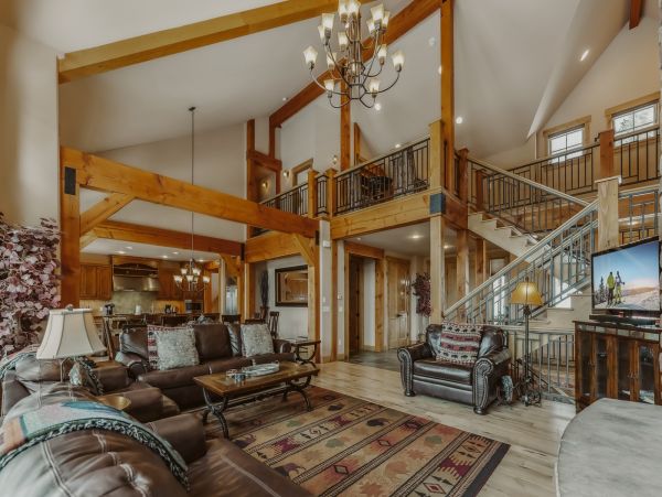 Luxury Mountain Retreat in Breckenridge - Ideal for Large Groups