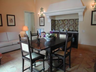Dining Area Seating 4