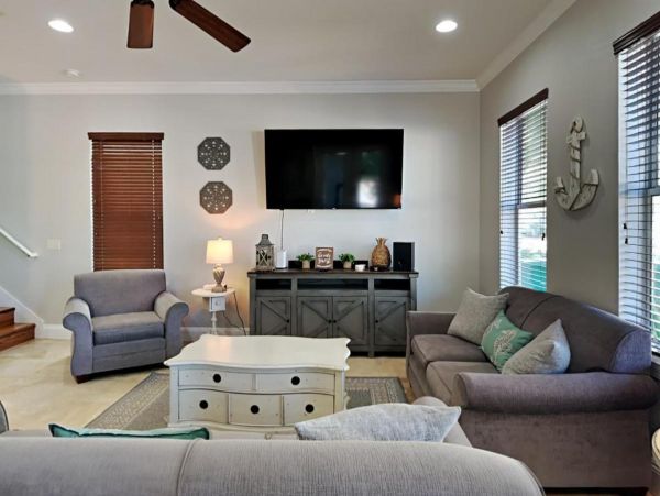 Destin Five Bedroom Vacation Home Sleeps 14 Walk to Beach