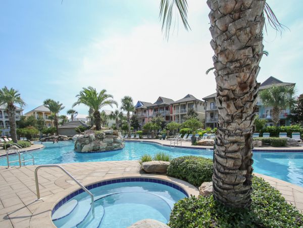 Destin Five Bedroom Vacation Home Sleeps 14 Walk to Beach