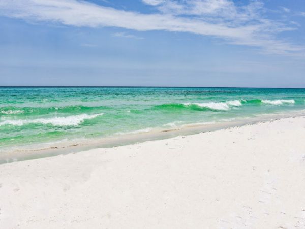 Destin Five Bedroom Vacation Home Sleeps 14 Walk to Beach