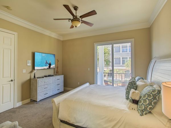Simply SPECTACULAR Destin Home Sleeps 17 Gulf Views