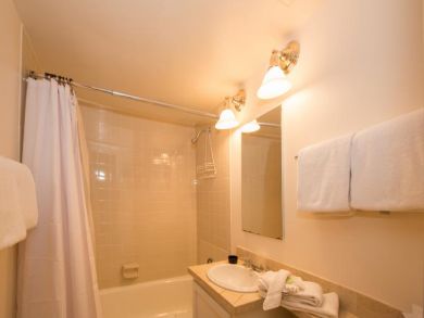 Mountain Views at this Three Bedroom Vacation Rental