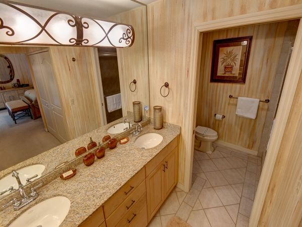 Three Bedroom Vacation Condo for Rent with Full Gulf View