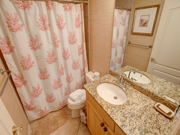 Three Bedroom Vacation Condo for Rent with Full Gulf View