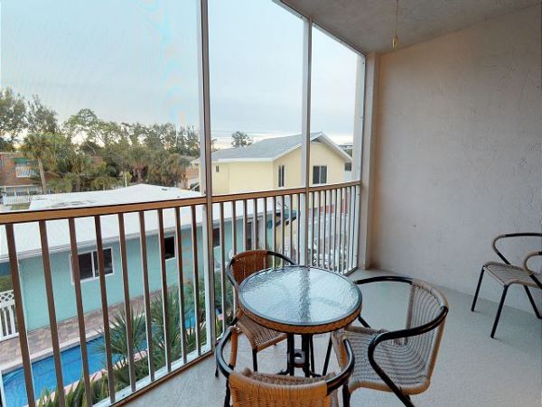 Beach Vacation Condo in Sarasota with Pool and Tennis Court