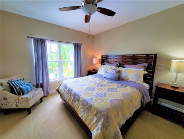 Lovely Canal Front 3 Bedroom Longboat Key Home