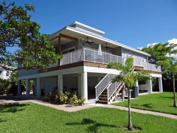 Lovely Canal Front 3 Bedroom Longboat Key Home