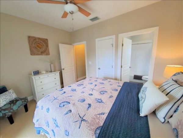 Lovely Canal Front 3 Bedroom Longboat Key Home