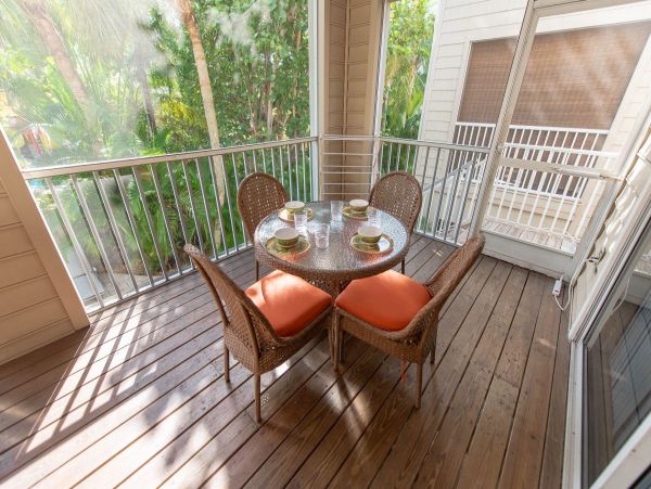 Holmes Beach 3 Bedroom Beach Home with Private Pool Sleeps 6