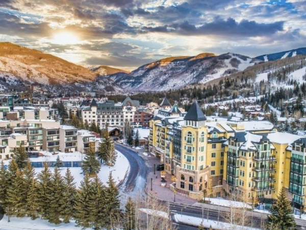 Spacious Walk to Lift Condo in Vail with Majestic Mountain Views