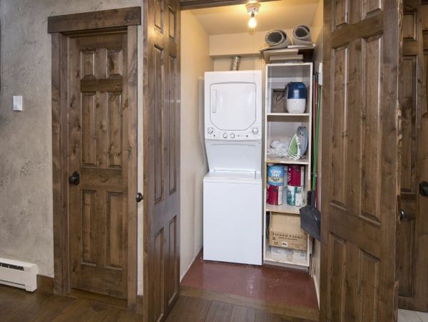 Spacious Walk to Lift Condo in Vail with Majestic Mountain Views