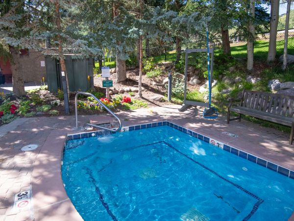 Spacious Walk to Lift Condo in Vail with Majestic Mountain Views