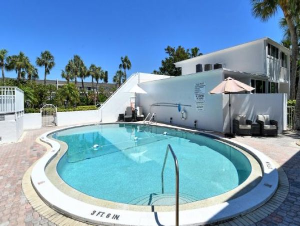 Boutique Beach Resort Longboat Key Walk Out Unit 2 Bedrooms