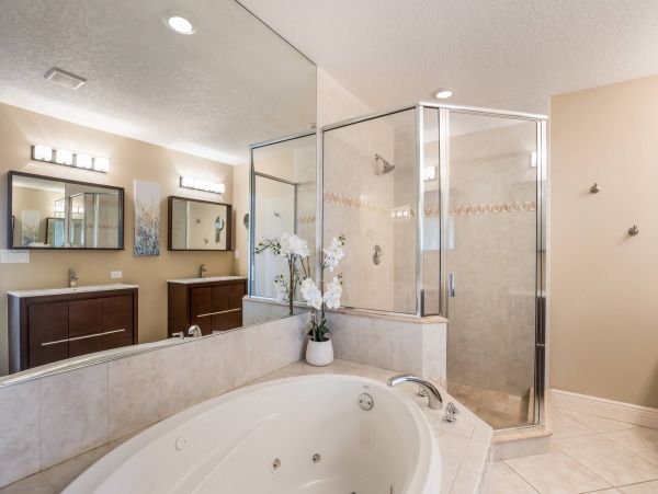 Holmes Beach Vacation Rental with Pool, Spa & Tiki Bar - Anna Maria Island