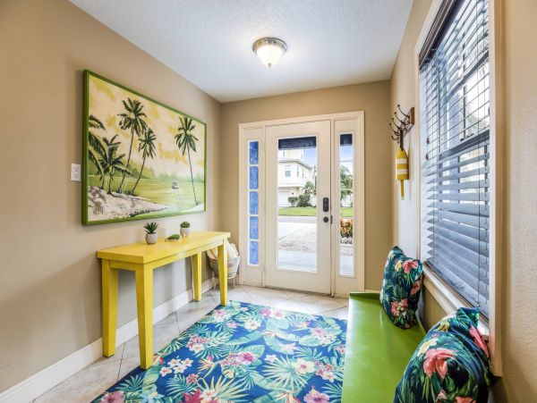 Holmes Beach Vacation Rental with Pool, Spa & Tiki Bar - Anna Maria Island