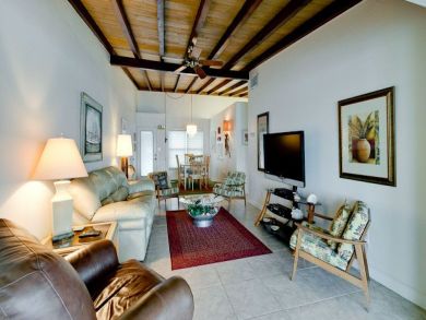 Two Bedroom With Water View Sleeps Six Guests