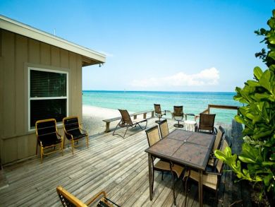 Two Bedroom With Water View Sleeps Six Guests