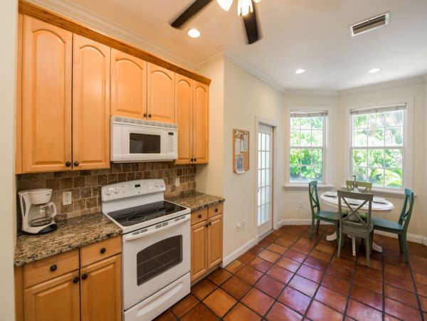 Luxury Anna Maria 3 Bedroom Vacation Home! 2 Master Bedrooms
