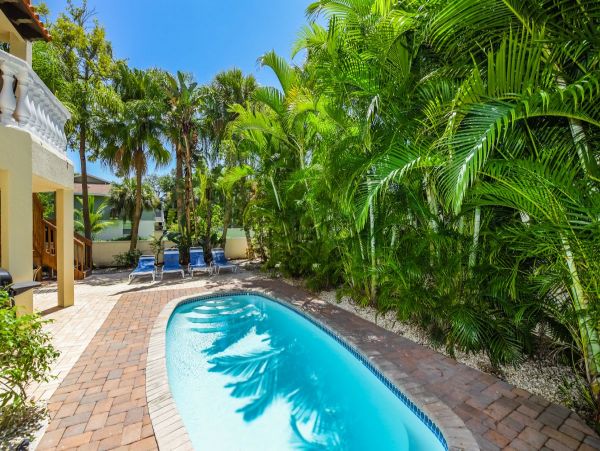 Luxury Anna Maria 3 Bedroom Vacation Home! 2 Master Bedrooms