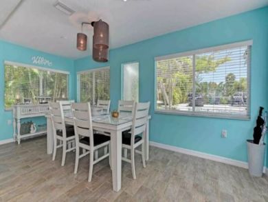 Anna Maria Vacation Home- 2 Bedrooms Sleeps 6 Walk to Beach