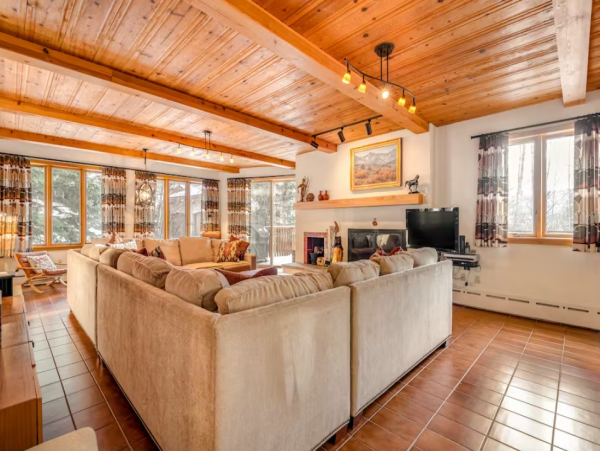 Beautiful Vail Vacation Home Walk to Lift Mountain Views