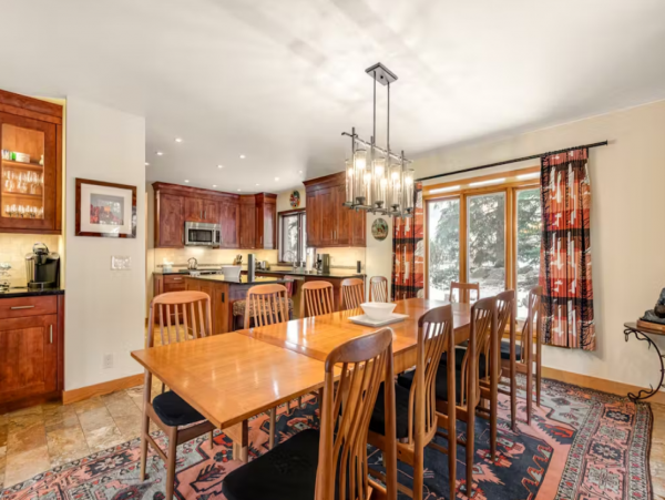 Beautiful Vail Vacation Home Walk to Lift Mountain Views