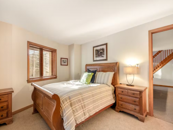 Beautiful Vail Vacation Home Walk to Lift Mountain Views