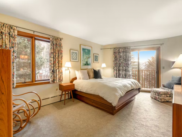 Beautiful Vail Vacation Home Walk to Lift Mountain Views