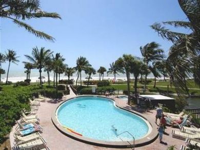 Two Bedroom Condo on the Beach in Sanibel with Gulf Views
