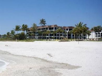 Two Bedroom Condo on the Beach in Sanibel with Gulf Views