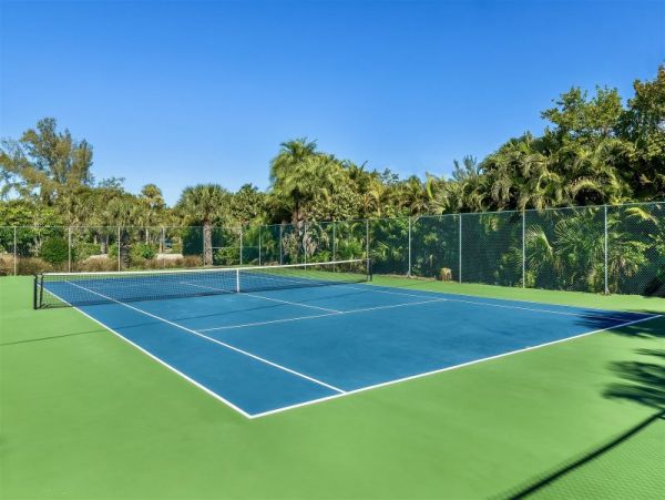 Boutique Beach Complex on Sanibel Island 3 Bedroom Condo
