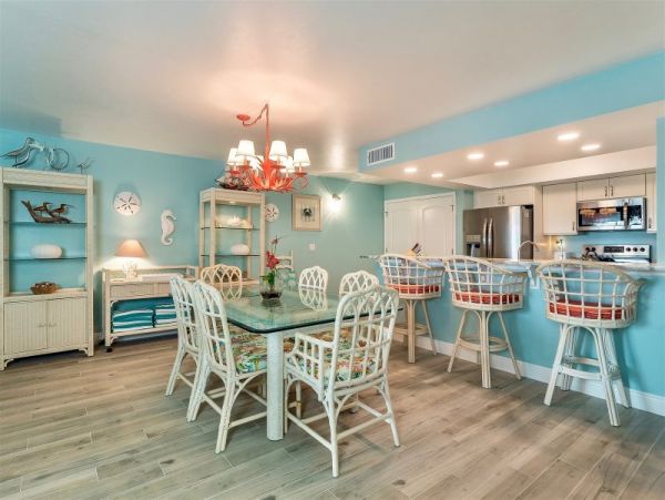 Boutique Beach Complex on Sanibel Island 3 Bedroom Condo