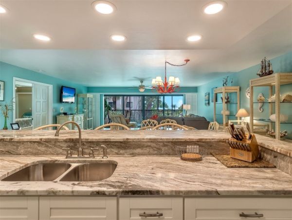 Boutique Beach Complex on Sanibel Island 3 Bedroom Condo