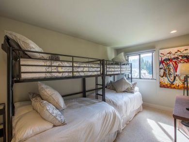 Two Bedroom Ski Rental Accommodation Luxury