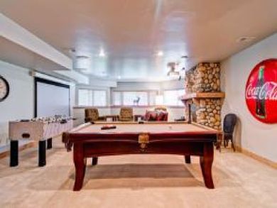 Pool & foosball tables