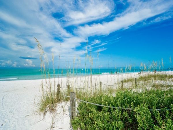 Bradenton Beach Vacation Rentals Across from Beach on Anna Maria Island