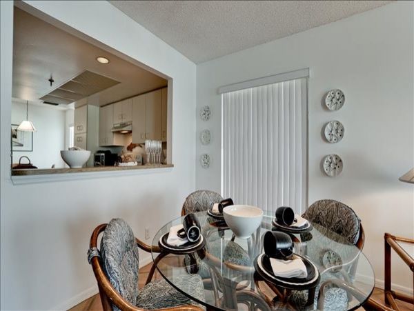 Lovely Bradenton Rental walk to Beach