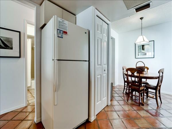 Lovely Bradenton Rental walk to Beach
