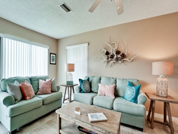 Bradenton Beach Two Bedroom Vacation Condo Sleeps Five