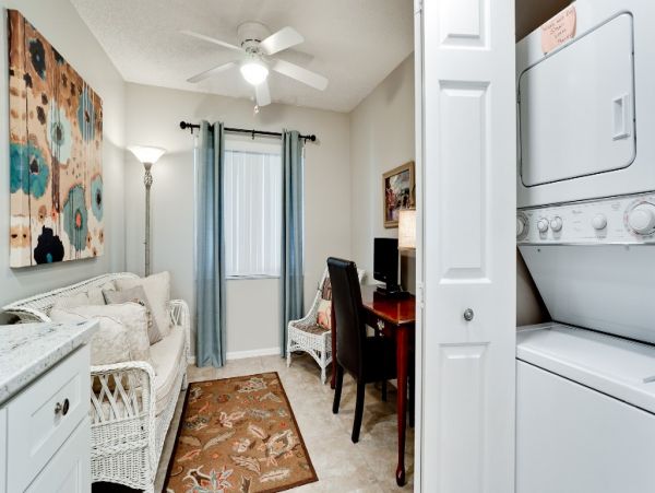 Bradenton Beach Two Bedroom Vacation Condo Sleeps Five
