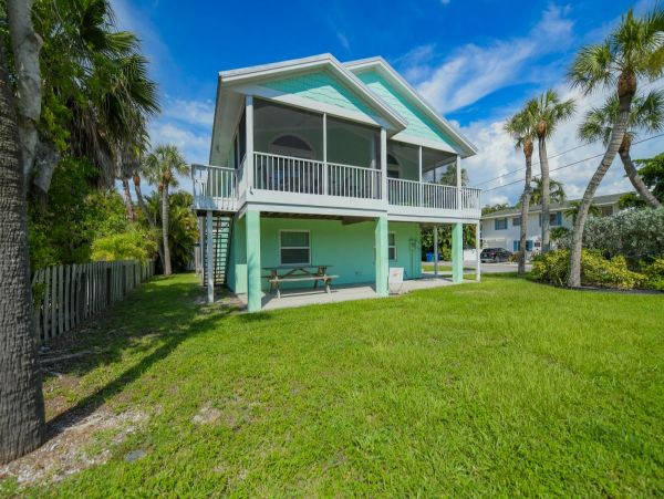 One of the Best Island Rentals Luxury with Three Bedrooms