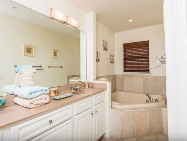 Sunny Three Bedroom Townhome with Private Beach Access