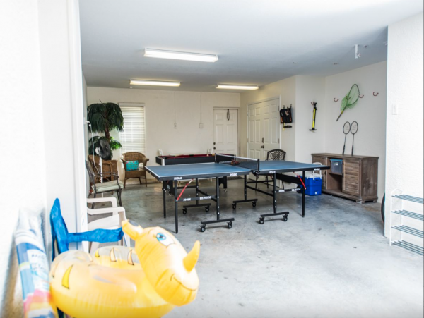 Sunny Three Bedroom Townhome with Private Beach Access