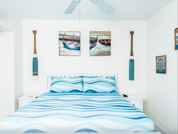 Sunny Three Bedroom Townhome with Private Beach Access