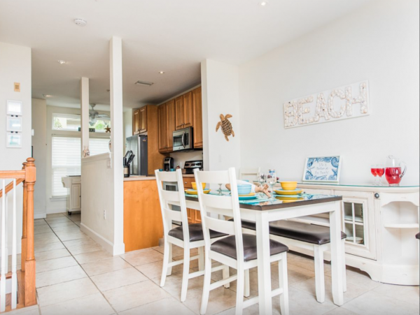 Sunny Three Bedroom Townhome with Private Beach Access
